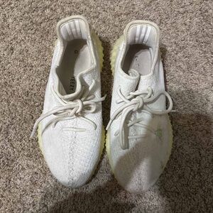 Men’s 8.5 Yeezy Boost 350 V2 ‘Cream White/ Triple White’